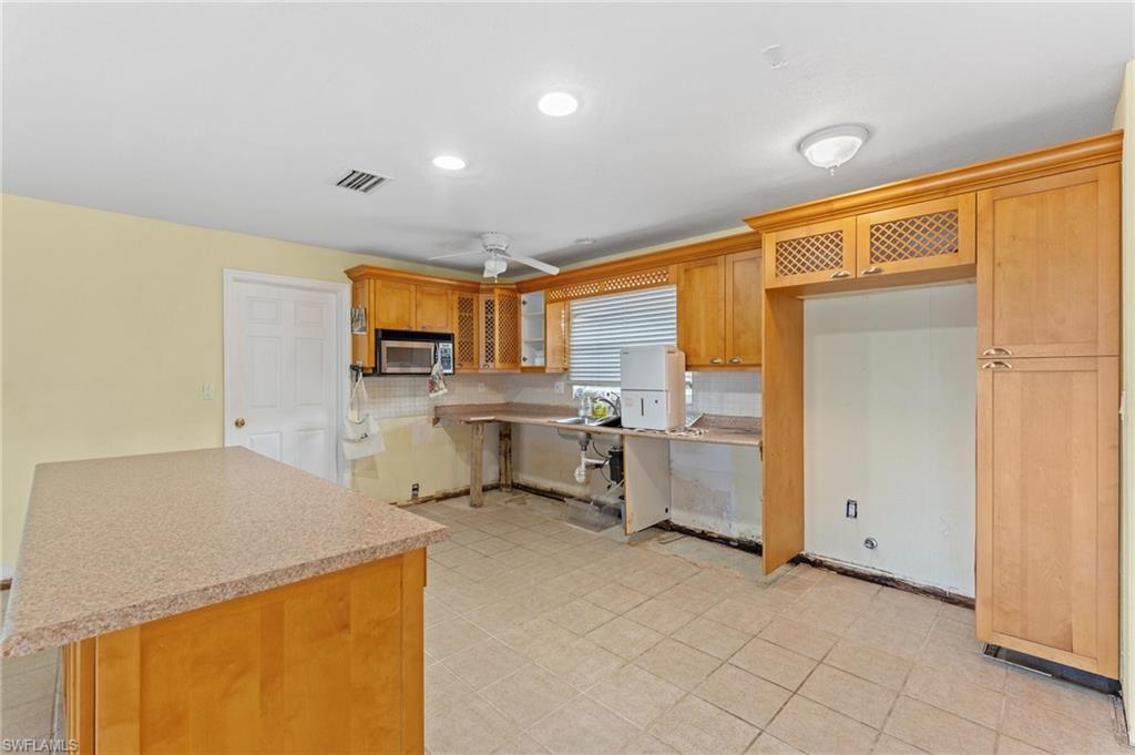 5310 Colonade Ct Property Photo 7