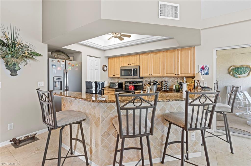 870 Collier Ct # 406 Property Photo 15