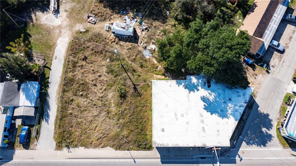 1181 N Tamiami Trl Property Photo 6