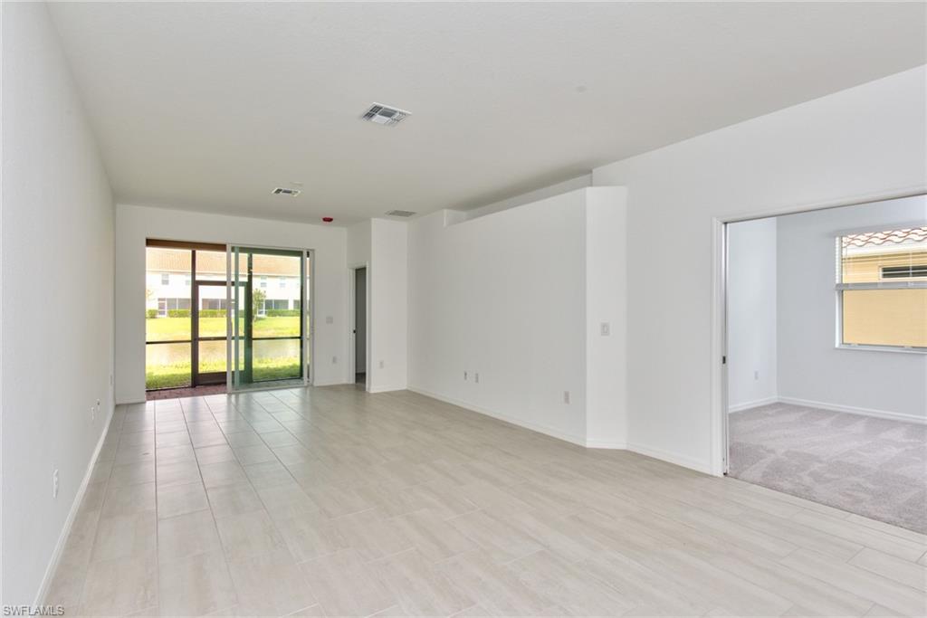 2591 Vine Ave Property Photo 3