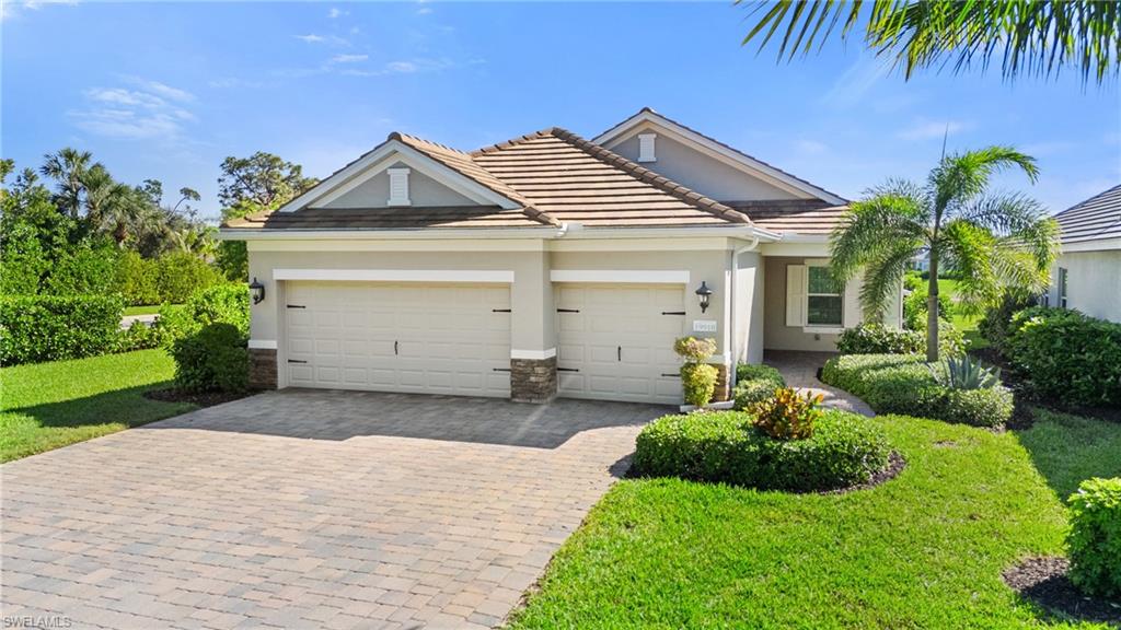 19910 Coconut Harbor Cir Property Photo 2