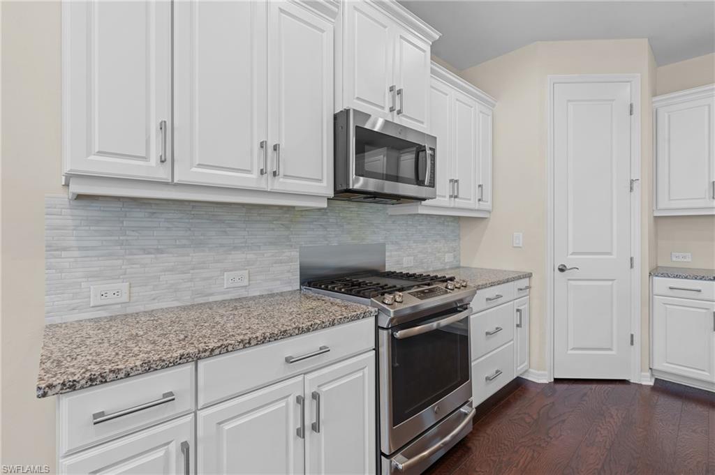 19910 Coconut Harbor Cir Property Photo 17