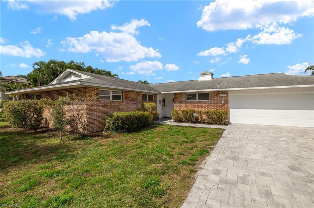4071 E River Dr Property Photo 4