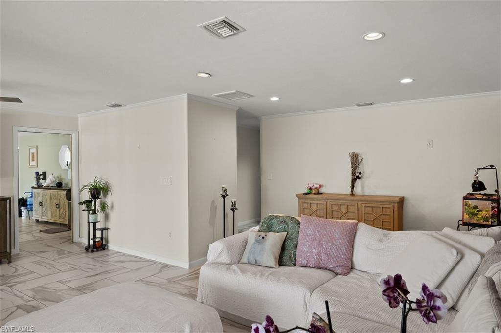 4071 E River Dr Property Photo 7