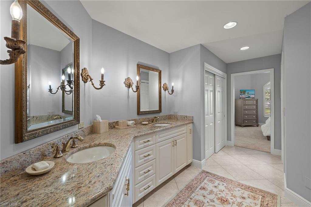 8453 Abbington Cir # 821 Property Photo 17