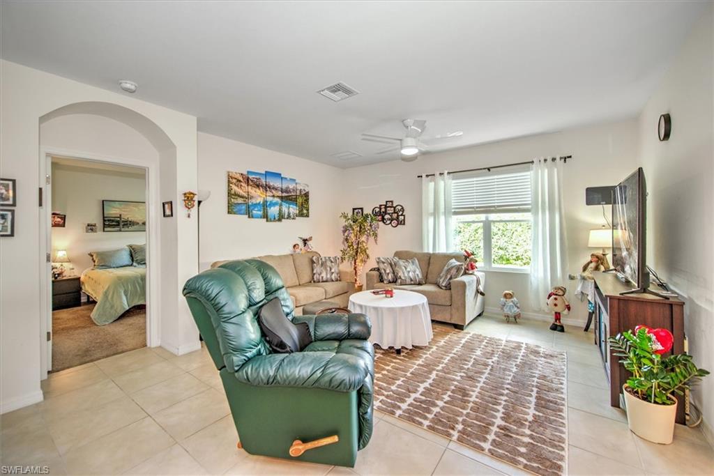2733 Merida Ln Property Photo 8