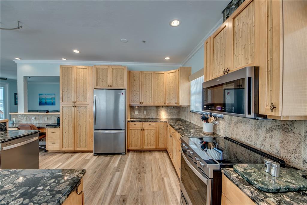 11940 Island Ave Property Photo 14