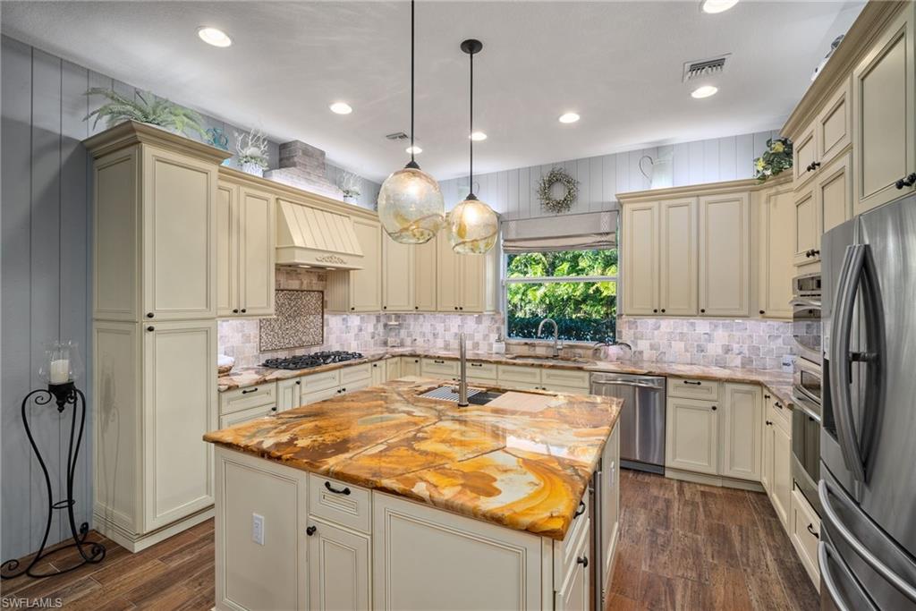 1805 Heritage Trl Property Photo 12