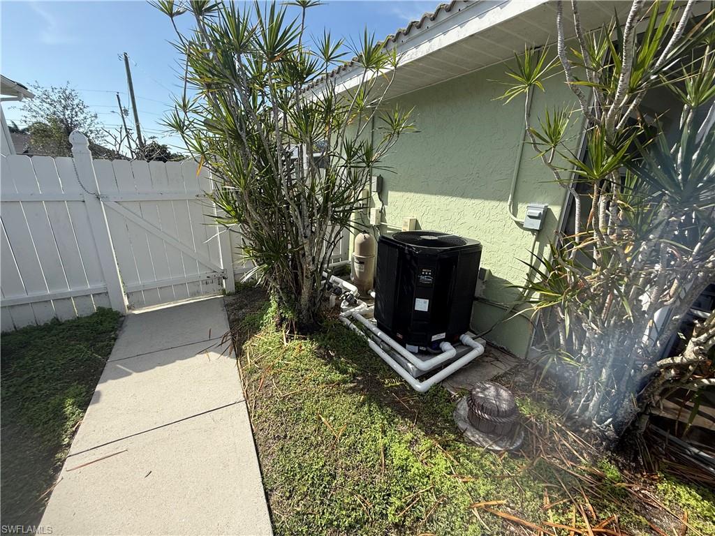 1141 Sw 44th St Property Photo 34
