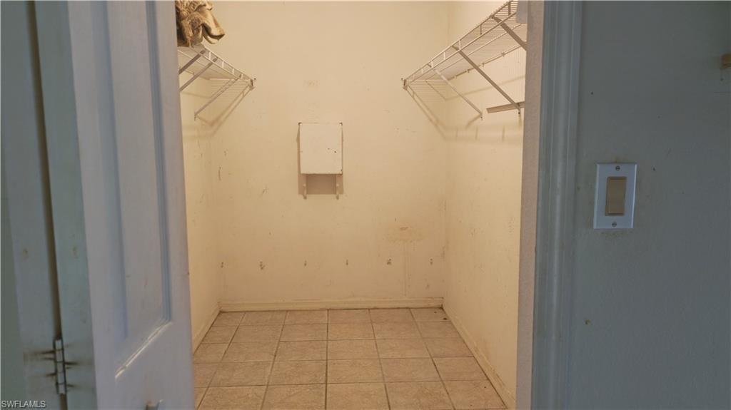 2404 Se 8th Pl Property Photo 9