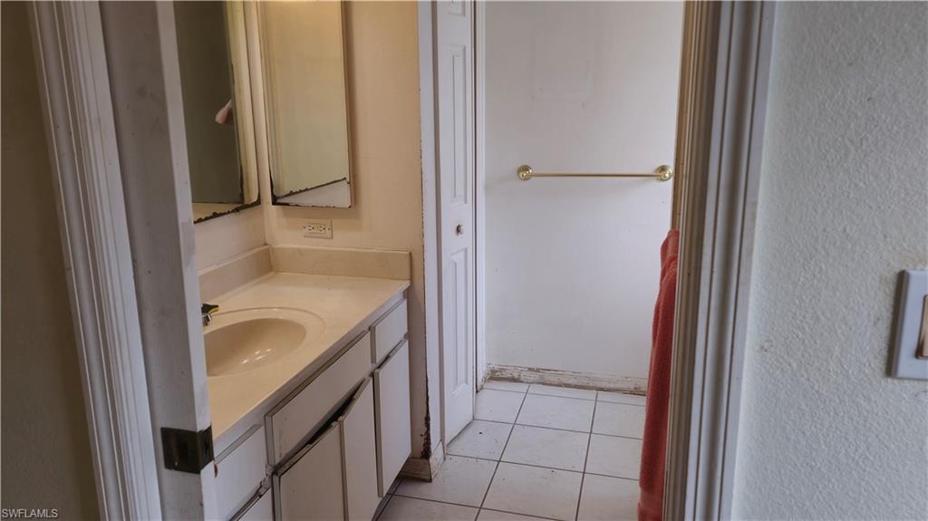2404 Se 8th Pl Property Photo 10