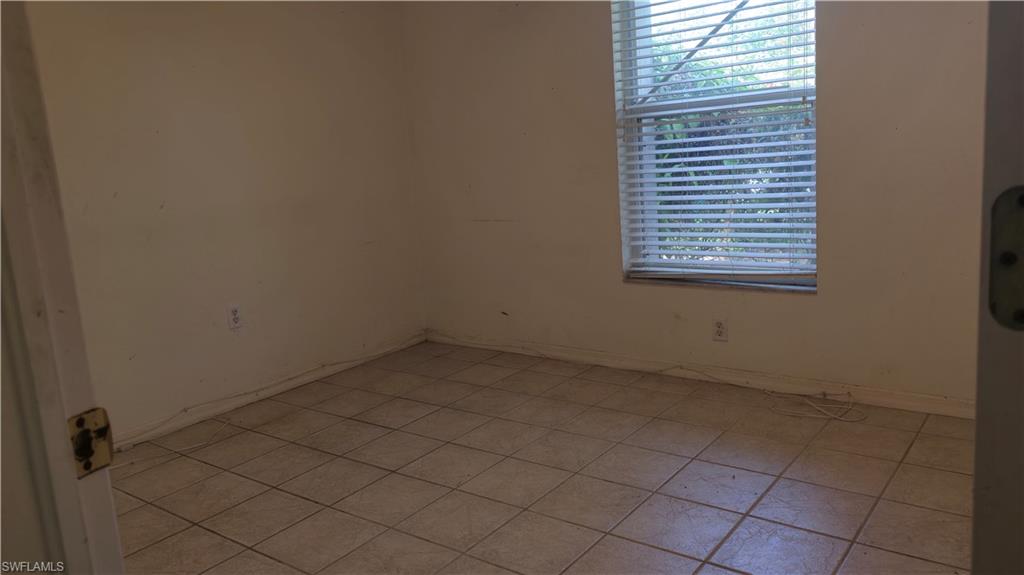 2404 Se 8th Pl Property Photo 12