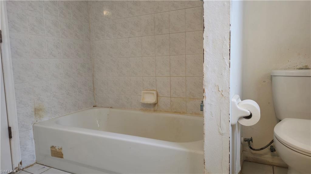 2404 Se 8th Pl Property Photo 14