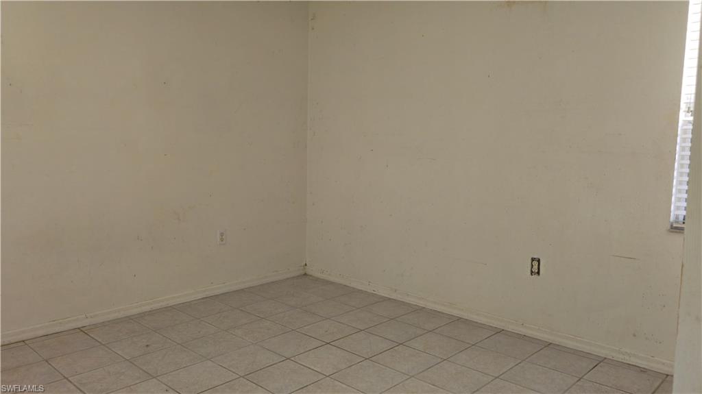 2404 Se 8th Pl Property Photo 15