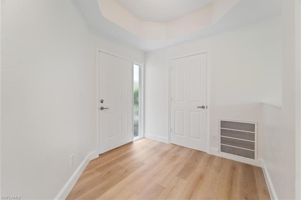 2868 Aintree Ln # M101 Property Photo 7