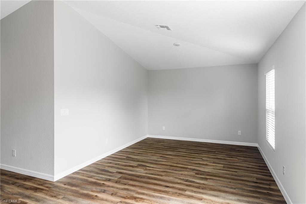 1015 Nw 20th Ter Property Photo 11