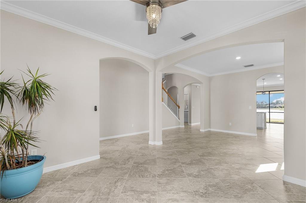 9221 Woodhurst Dr Property Photo 6