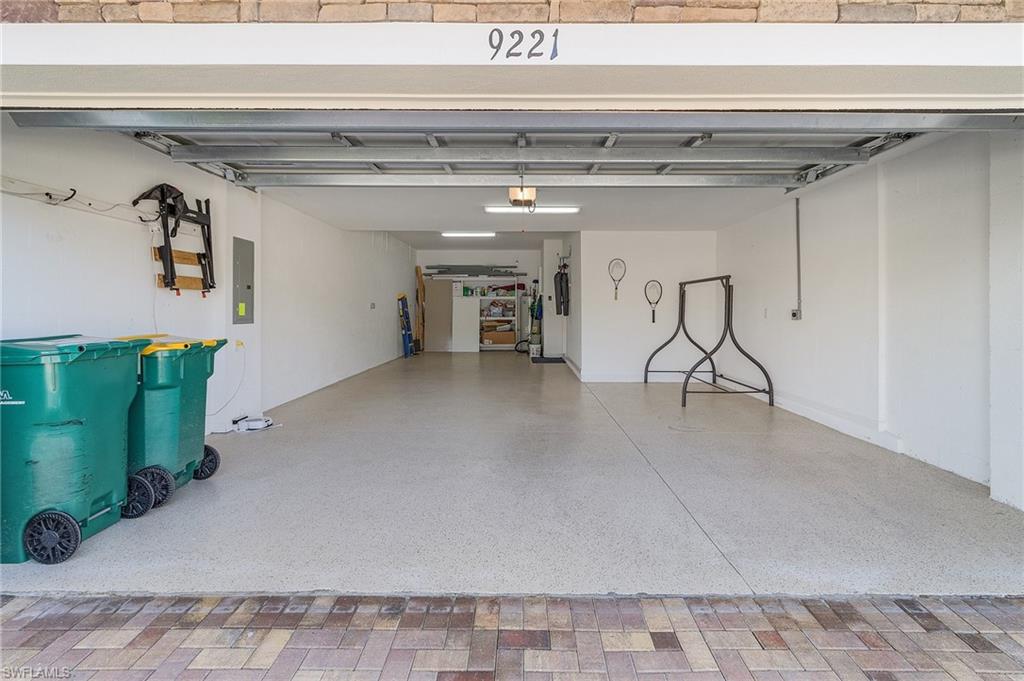 9221 Woodhurst Dr Property Photo 37