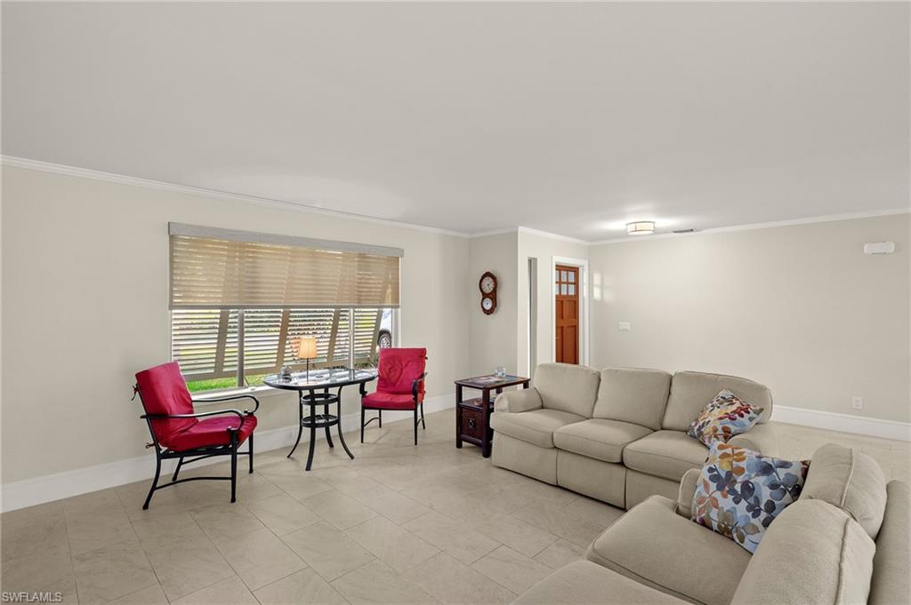 2347 Club House Rd Property Photo 4