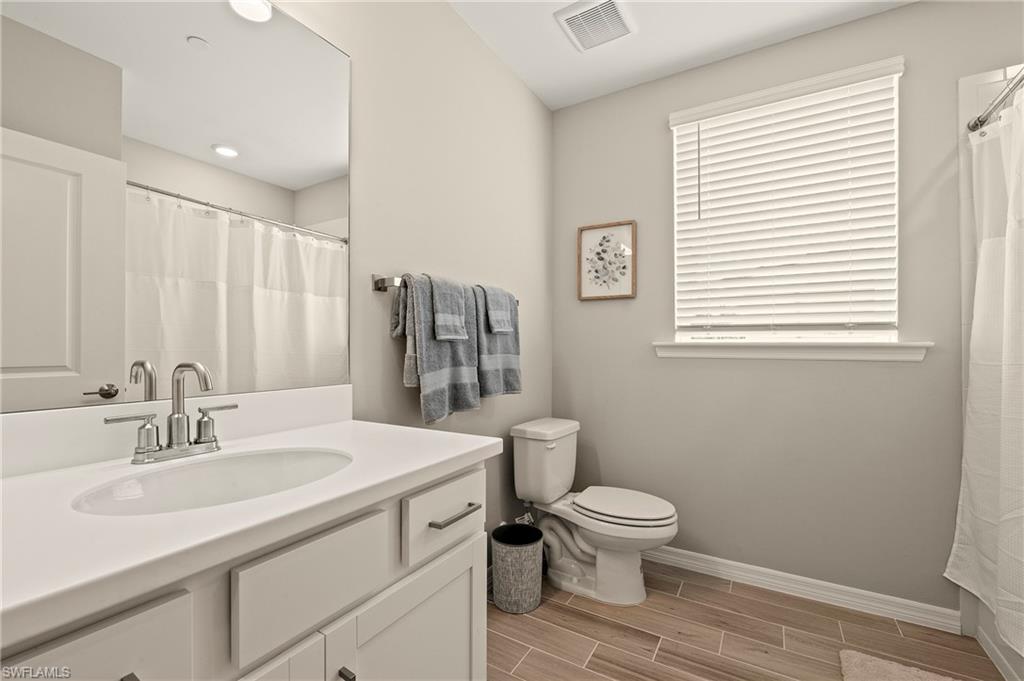 11821 Venetian Lagoon Dr # 104 Property Photo 17