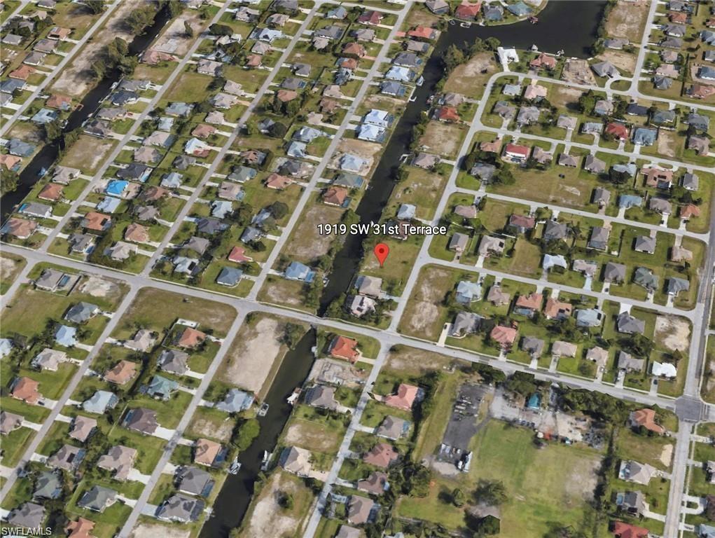 1919 31st Ter Property Photo 4