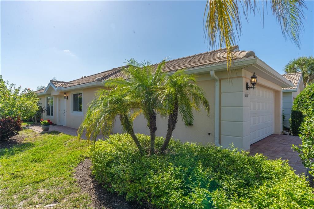 8642 Genova Ct Property Photo 3