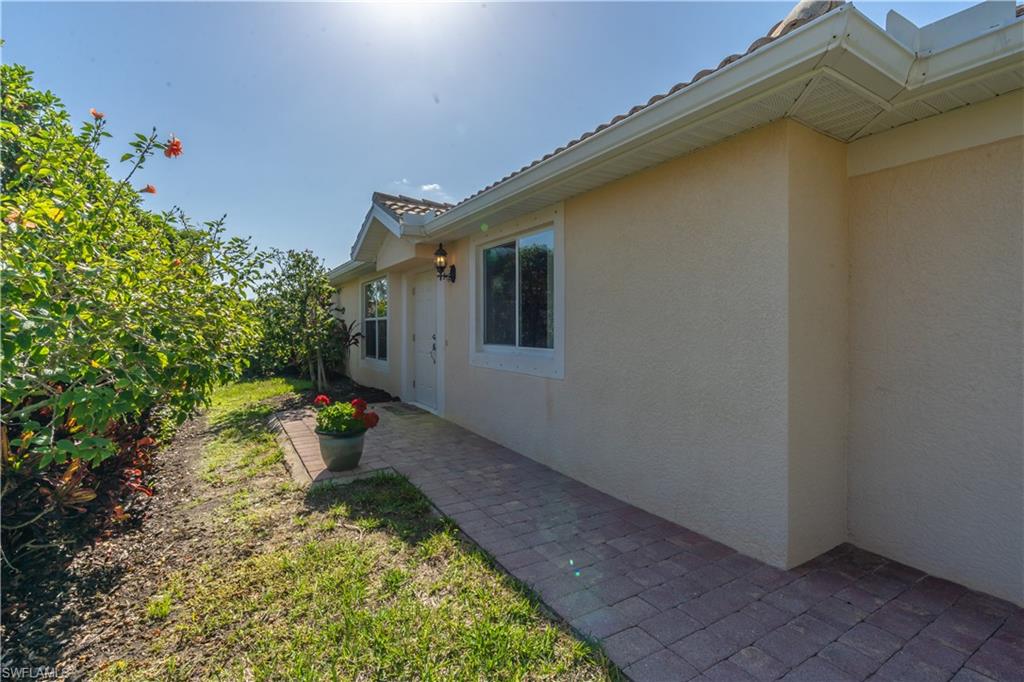 8642 Genova Ct Property Photo 5