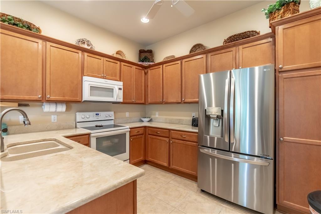 8642 Genova Ct Property Photo 10