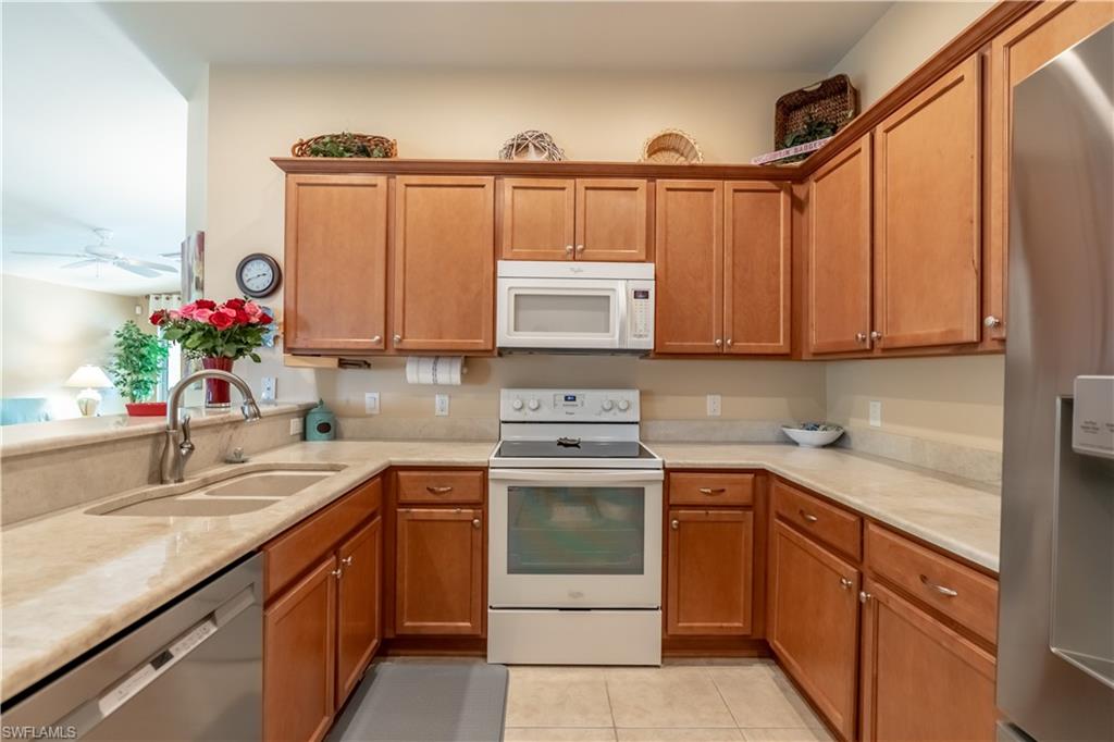 8642 Genova Ct Property Photo 11