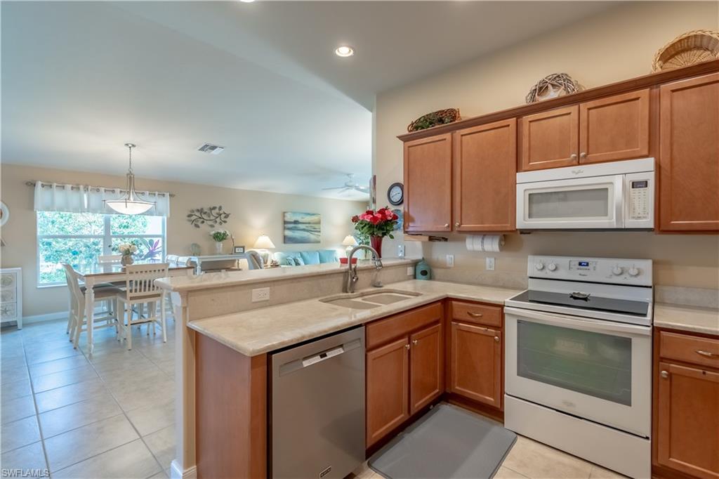 8642 Genova Ct Property Photo 12