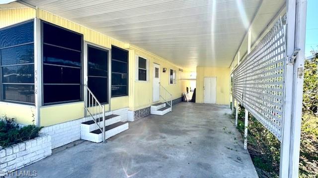 5518 Miles Standish Ln Property Photo 3