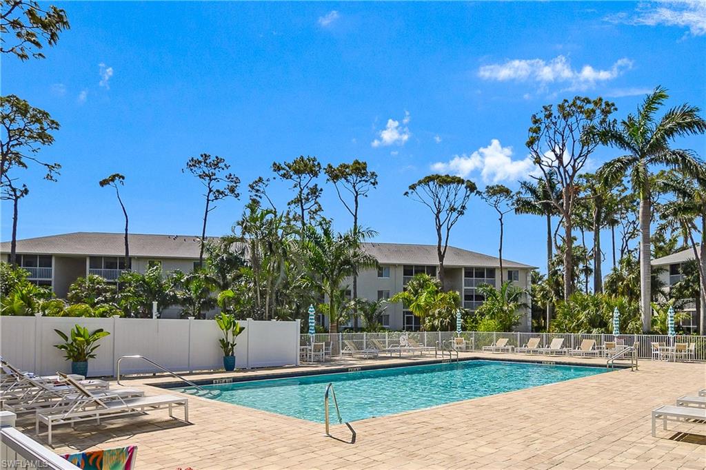 3012 Sandpiper Bay Cir # D301 Property Photo 5