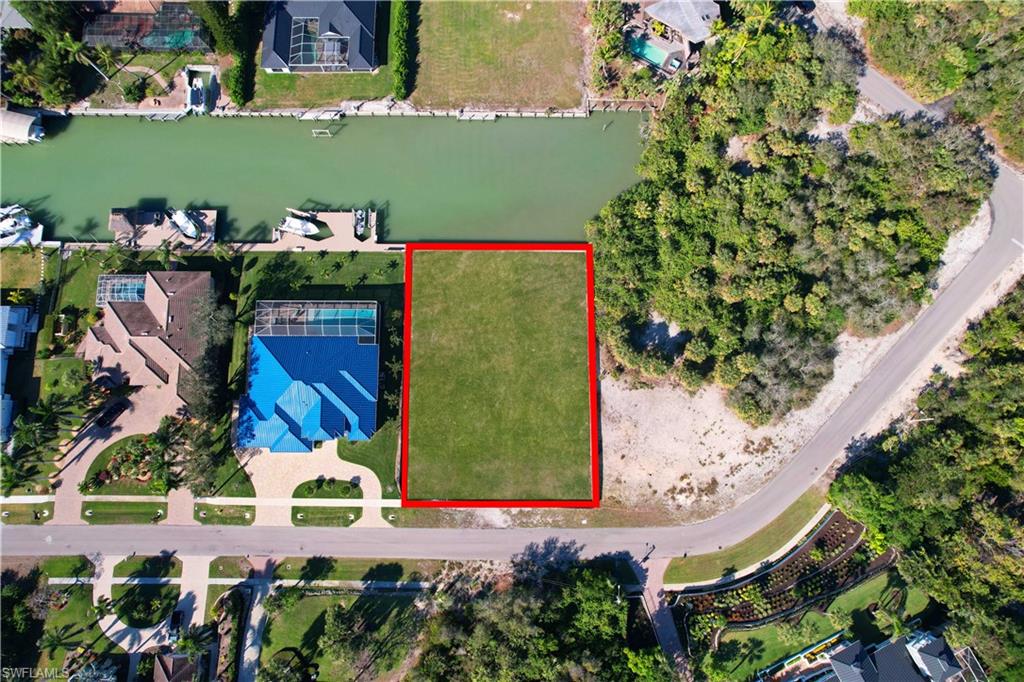 1115 Caxambas Dr Property Photo 4