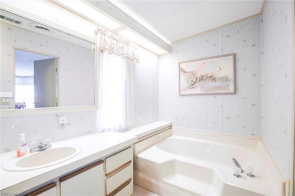 19860 Eagle Trace Ct E Property Photo 15