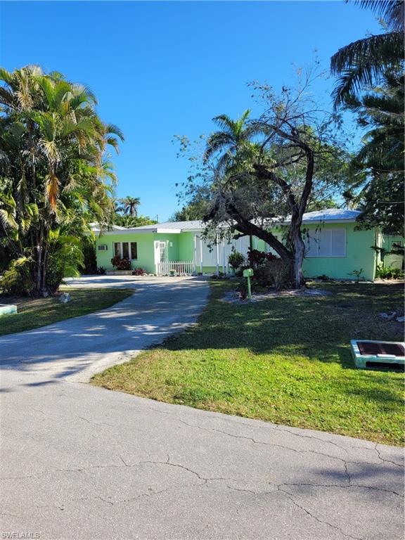 870 Forest AVE Property Photo 1
