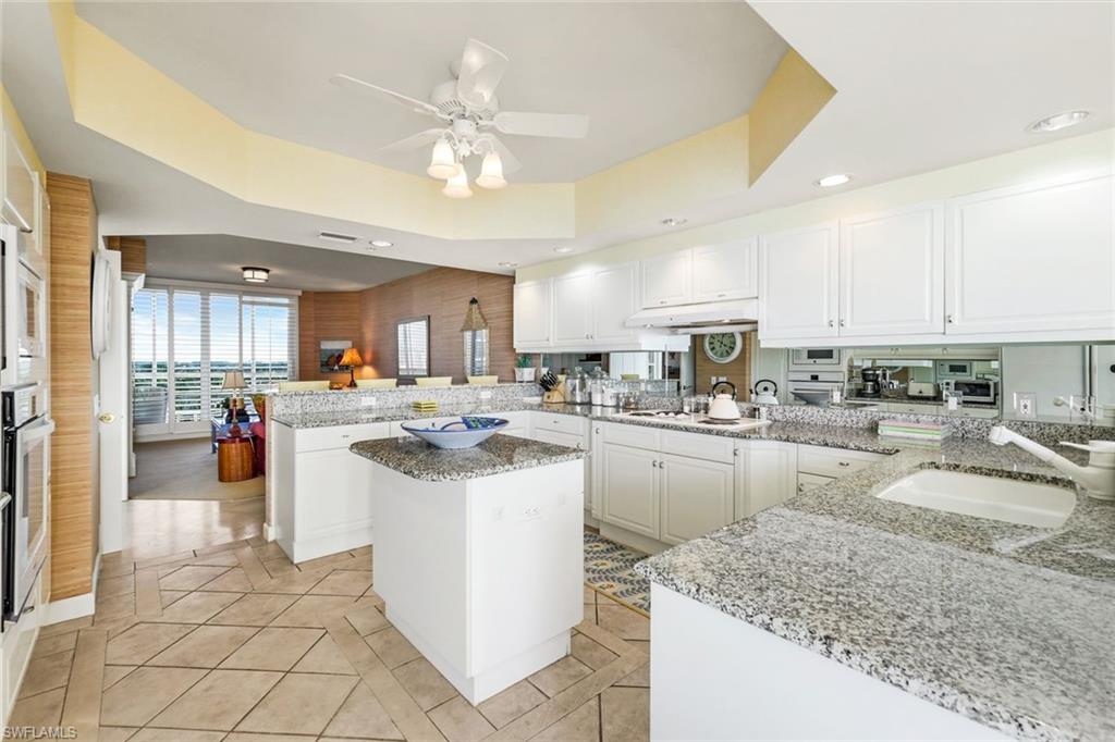 8231 Bay Colony Dr # 903 Property Photo 19