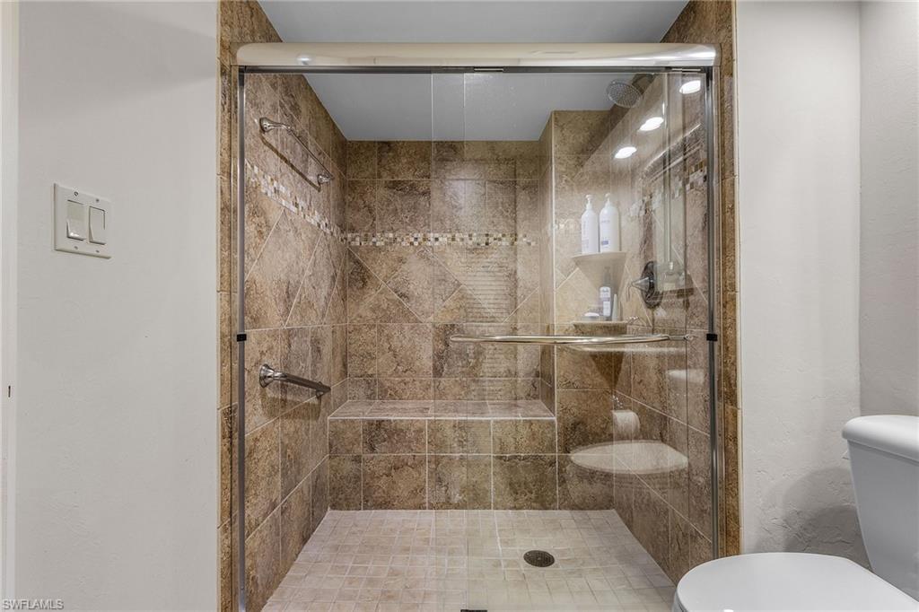 5260 S Landings Dr # 702 Property Photo 18