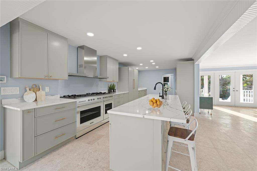 16813 Captiva Dr Property Photo 14