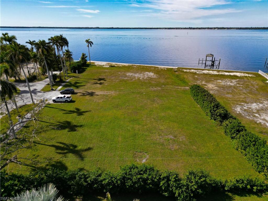 1301 Poinciana Ave Property Photo 1