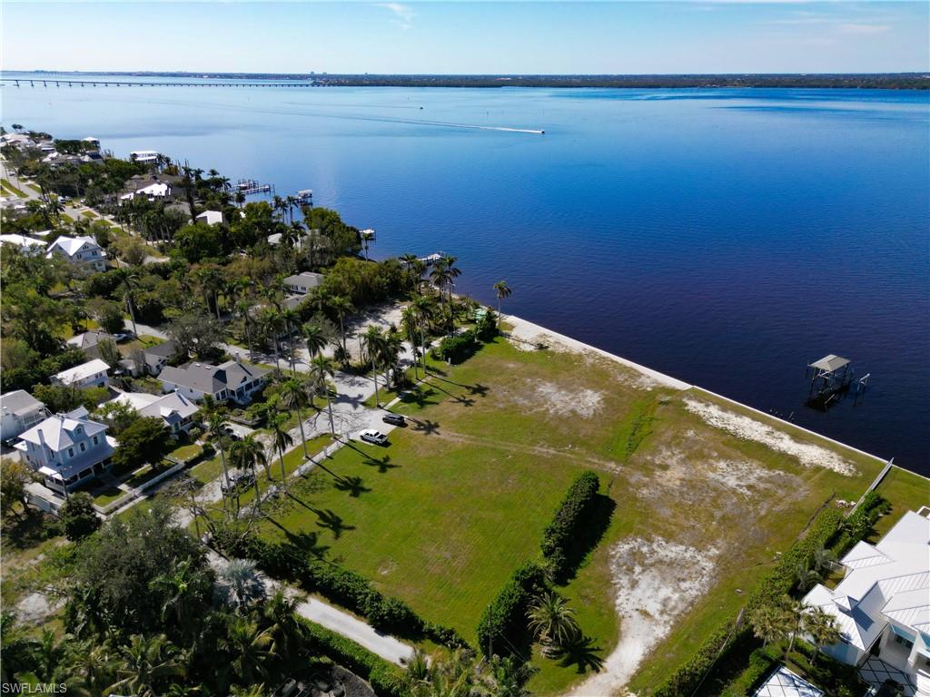 1301 Poinciana Ave Property Photo 6