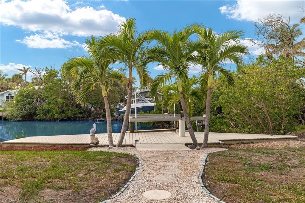 Castaway Estates Real Estate Listings Main Image
