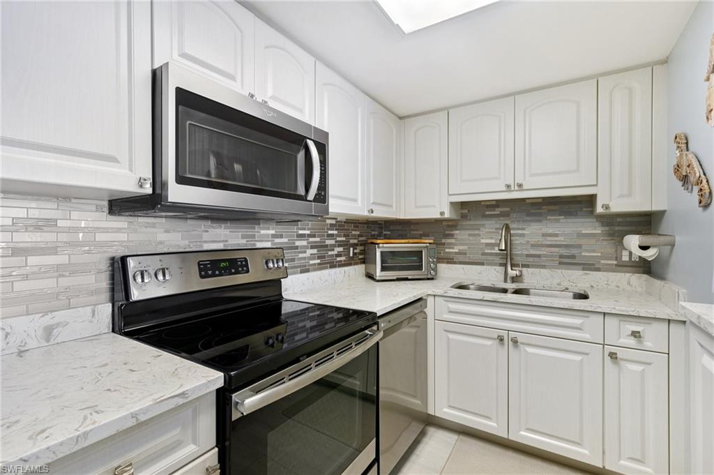 180 Seaview Ct # 911 Property Photo 12