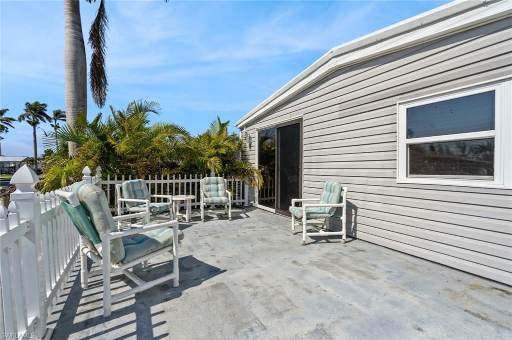 12170 Palm Dr Property Photo 1