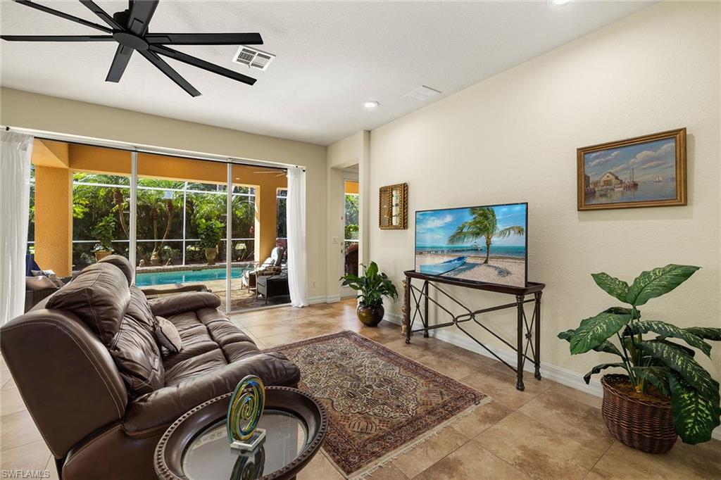 8840 Paseo De Valencia St Property Photo 11