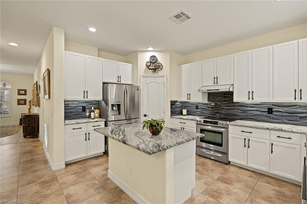 8840 Paseo De Valencia St Property Photo 13