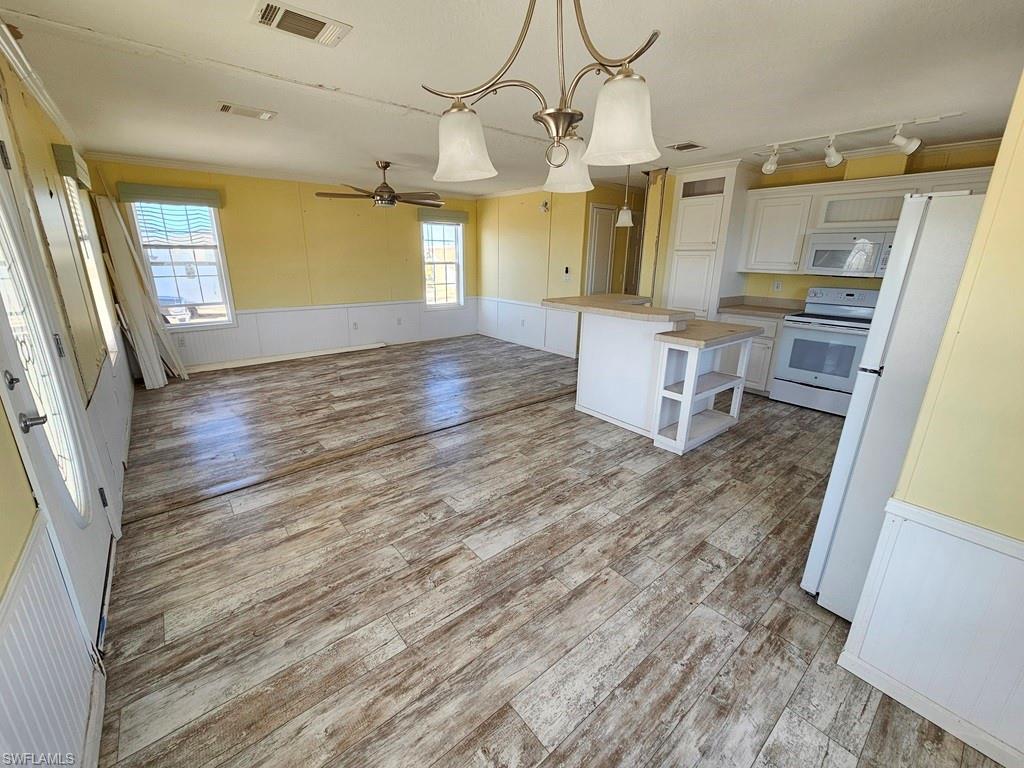 3763 Dewberry Ln Property Photo 13
