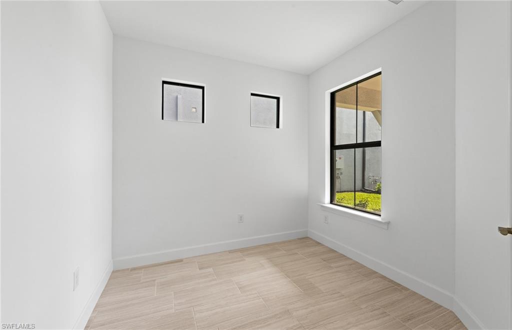 1887 Sierra Ave Property Photo 27