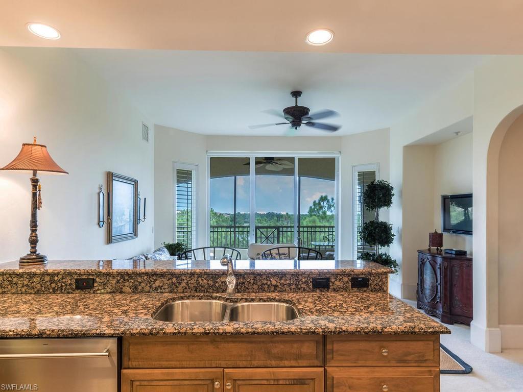 2728 Tiburon Blvd E # 503 Property Photo 16