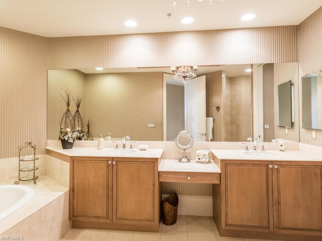 2728 Tiburon Blvd E # 503 Property Photo 23