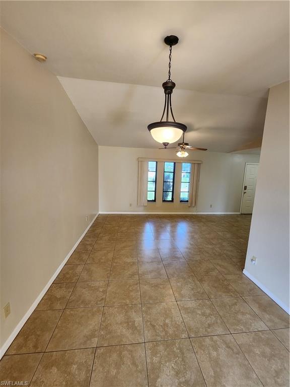 2213 Se 8th Pl Property Photo 6